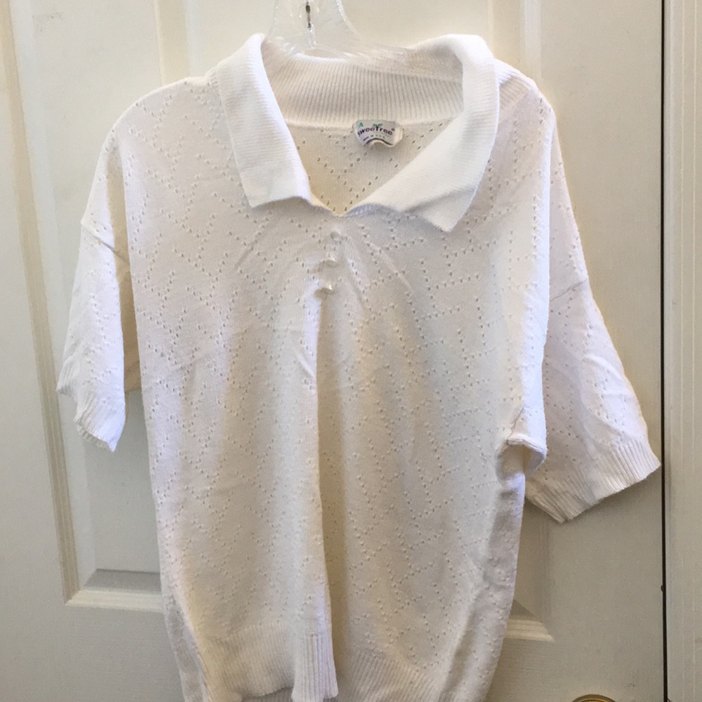 FINAL MARKDOWN short sleeved knit top medium
